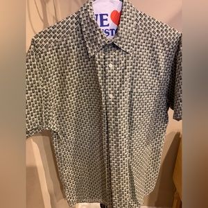 Mens short sleeve shirt